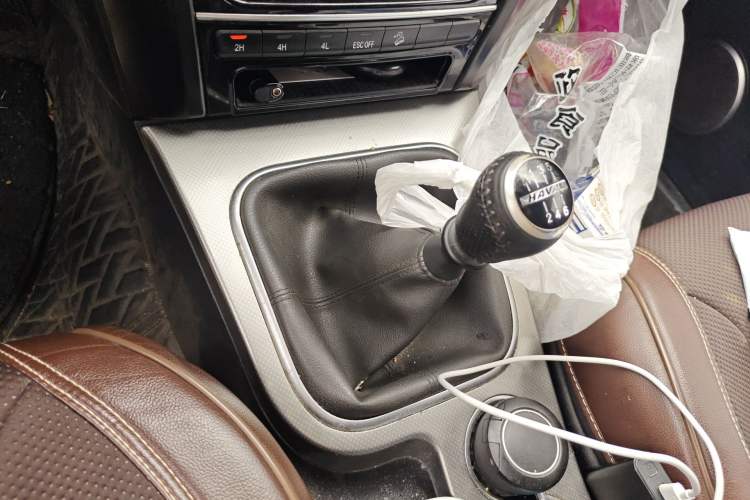 Used Haval H5 Classic 2018 Classic Edition 2.0T Manual 4x4 Progressive Model Gear Lever