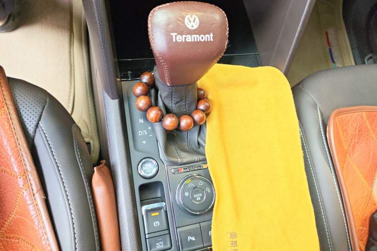 Used Volkswagen Teramont 2017 380TSI Four-Wheel Drive Luxury Edition Gear Lever