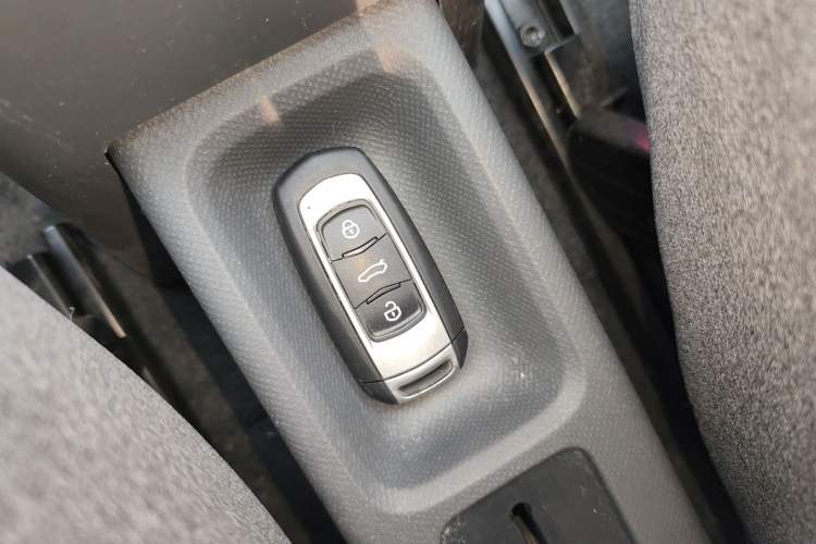 Used Geely Galaxy Panda 2024 Panda Mini 200km Endurance Bear
