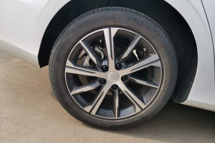 Used Geely Auto Emgrand 2022 4th Generation 1.5L CVT Luxury Model Right Rear Wheel Hub