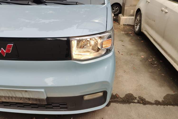 Used Wuling Hongguang MINIEV 2021 Macaron Fashion Model Lithium Iron Phosphate Left Front Headlight