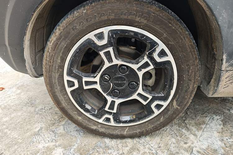 Used Geely Galaxy Panda 2025 210km Panda Rider Left Front Wheel Hub