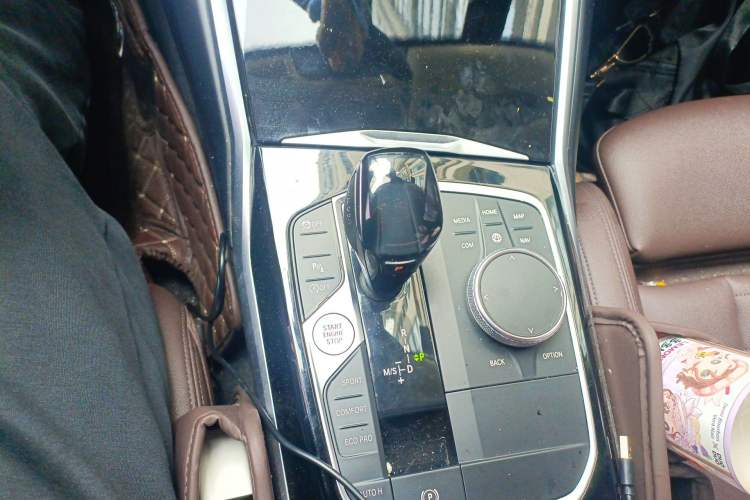 Used BMW 3 Series 2020 325Li First Edition Gear Lever