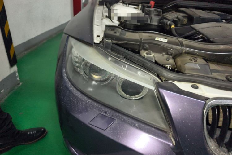 Used BMW 3 Series 2010 320i Sport Edition Right Front Headlight