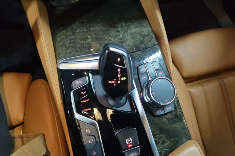 Used BMW 6 Series GT 2019 630i M Sport Package Gear Lever