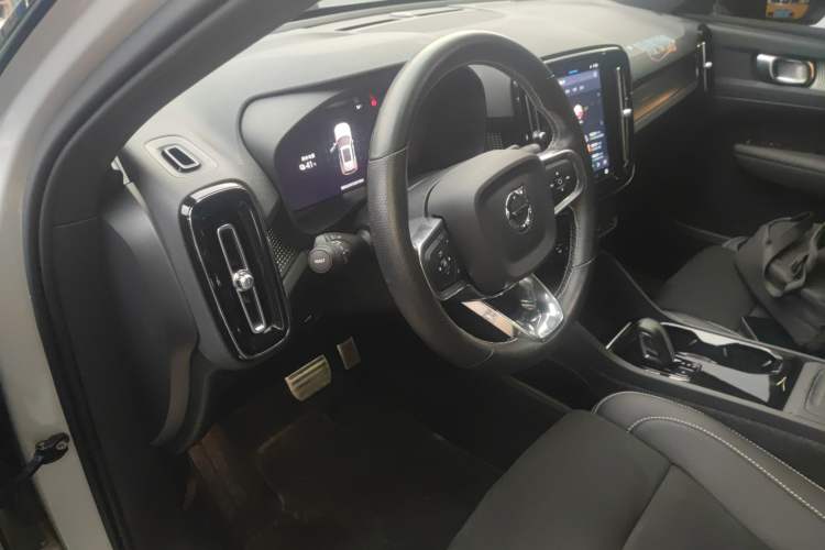 Used Volvo XC40 New Energy 2021 P8 Pure Electric All-Wheel Drive Smart Luxury Sport Edition
