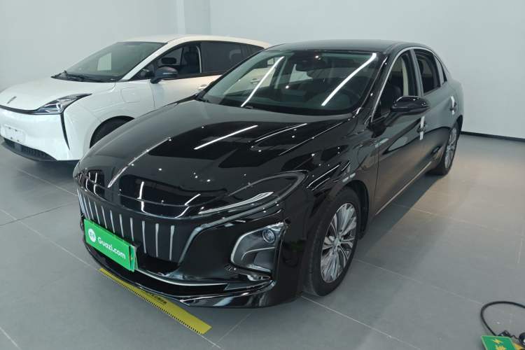 Used Hongqi E-QM5 2022 431 km Charge & Enjoy Edition