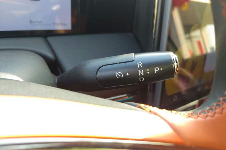 Used GAC Trumpchi Xiangwang M8 2025 Kunkun Series Ultra First-Class Cabin Gear Lever