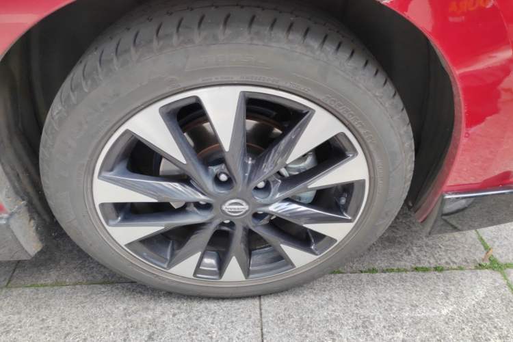 Used Nissan Lannia 2020 1.6L CVT Smart Connect Smart Cool Edition Right Front Wheel Hub