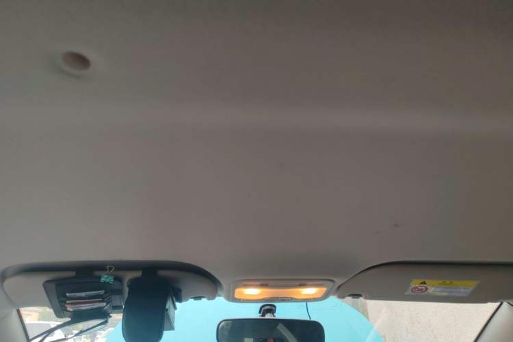 Used SOL E10X 2021 302 km Range Luxury Version 30.2 kWh
