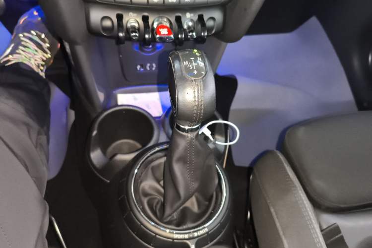 Used MINI 2016 1.5T COOPER Gear Lever