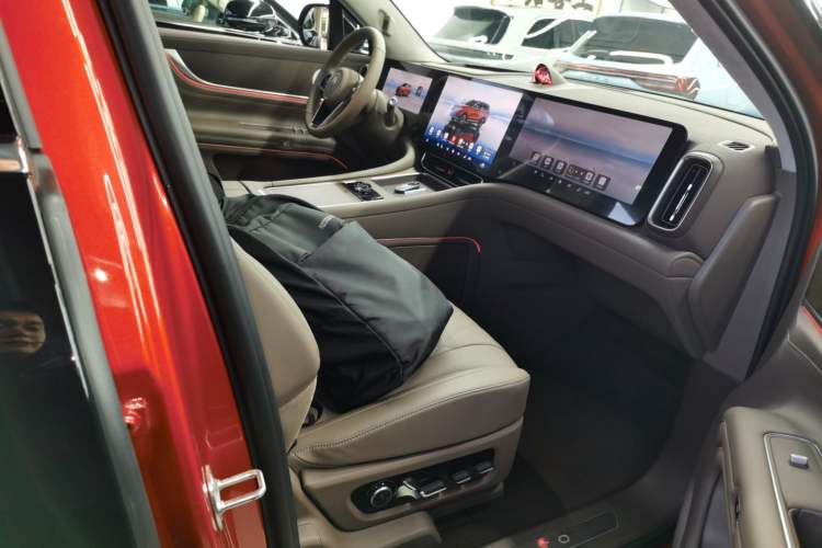 Used Hima AITO M9 2024 All-Electric Max Version 100 kWh 6-Seater