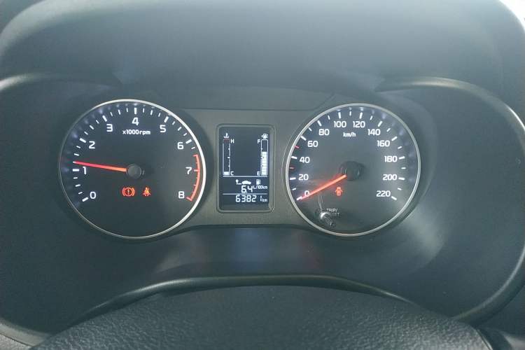 Used Kia Pegas 2019 1.4L Manual Value Edition National VI Standard Instrument Cluster