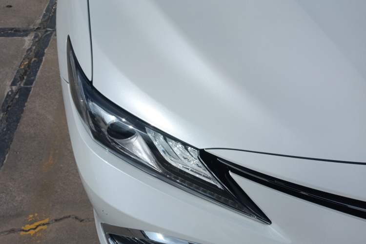 Used Toyota Camry 2021 2.0G Luxury Edition Right Front Headlight