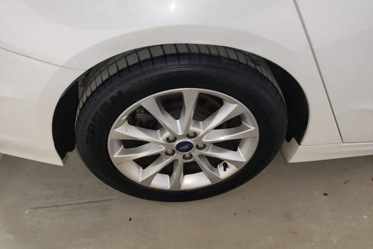 Used Ford Mondeo 2017 EcoBoost 200 Stylish Model Right Rear Wheel Hub