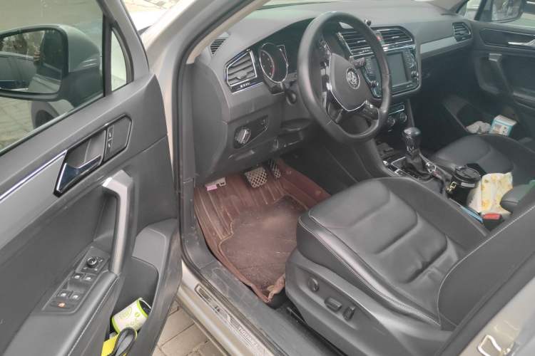 Used Volkswagen Tiguan L 2017 330TSI Automatic Two-Wheel Drive Luxury Edition
