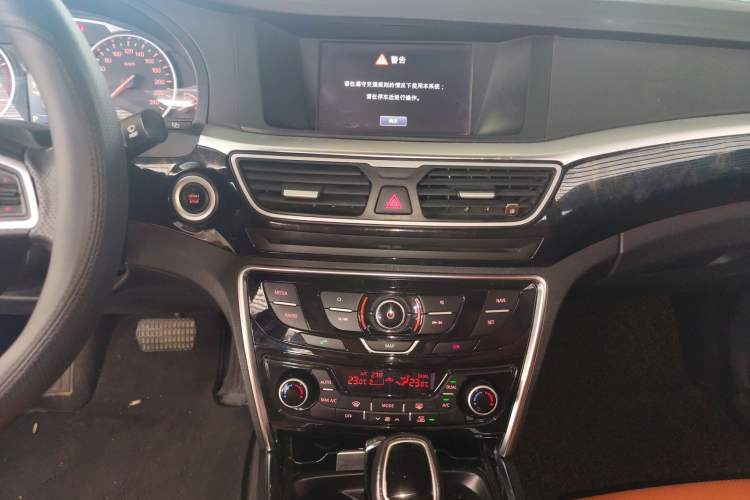 Used Geely Auto Emgrand GT 2016 1.8T Zunya Model Audio And AC Panel