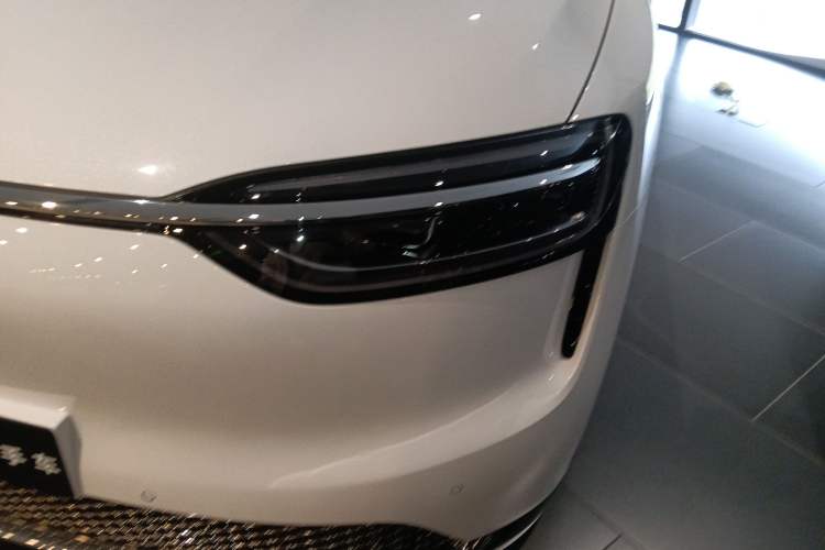 Used Hima AITO M7 2026 Model Pure Electric Max Long Range 5-Seater Version Left Front Headlight