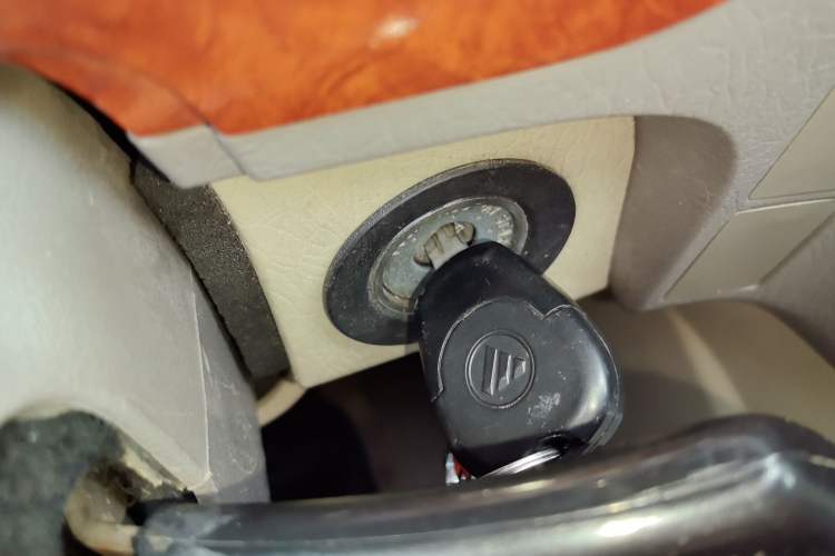 Used Foton MP-X E 2014 2.0L Wealth Express Comfort Edition Basic Configuration Short Wheelbase with 4G63 Engine