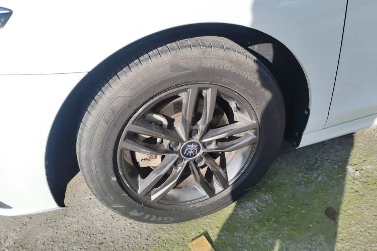 Used BYD Qin Pro 2019 Super Edition 1.5TI Manual Smart Connect Powerful Model China VI Standard