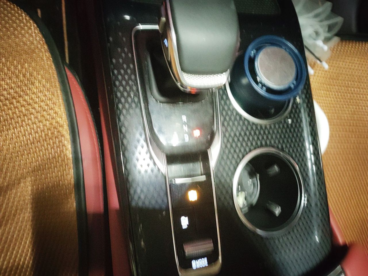 Hongqi HS3 2023 1.5T Two-Wheel Drive Shanwei Edition — снимка 20