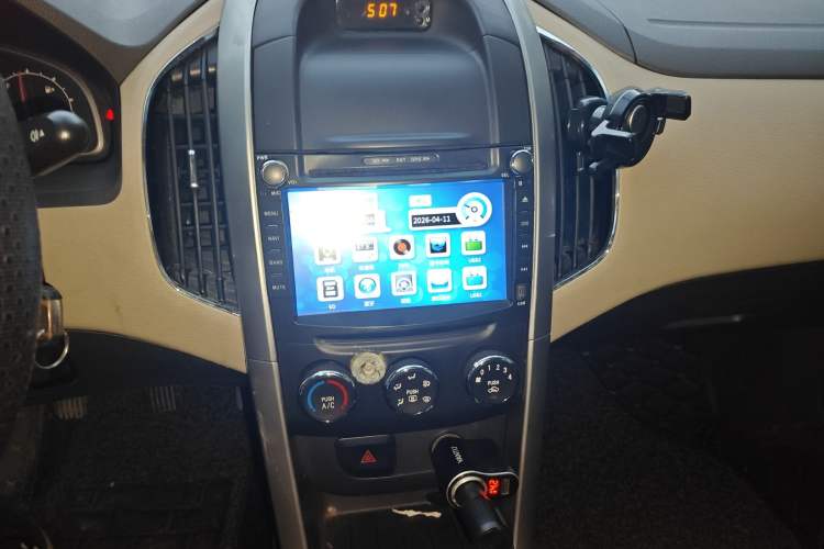 Used Baojun 630 2013 1.5L manual standard version Audio And AC Panel