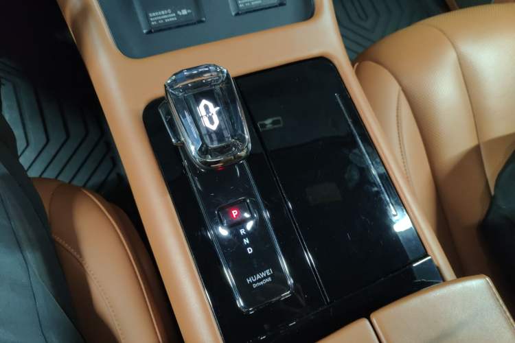 Used Hima AITO M7 2024 1.5T Intelligent Driving 4WD Pro Edition 6 Seats
