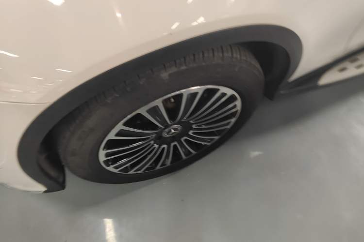 Used Mercedes-Benz GLC 2019 GLC 260 L 4MATIC Dynamic Model Exterior 4