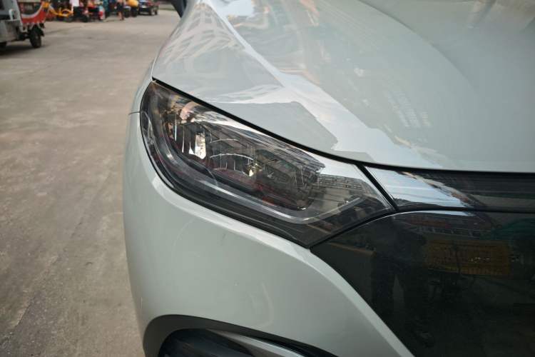 Used Mercedes-Benz EQE SUV 2023 350 4MATIC Pioneer Edition Right Front Headlight