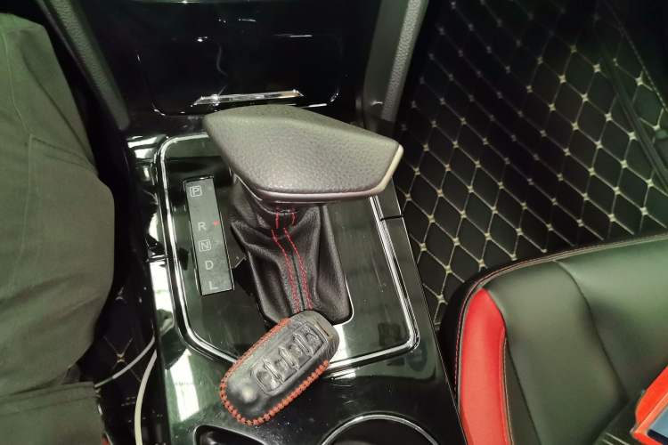 Used Venucia D60 2019 1.6L XL CVT Smart Connect Elite Edition
