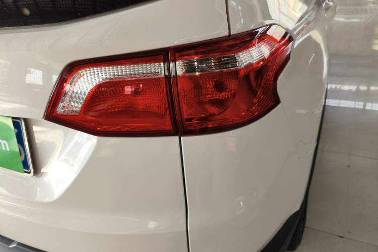 Used Wuling Hongguang S3 2018 1.5L Manual Standard Version China V Standard Right Rear Taillight