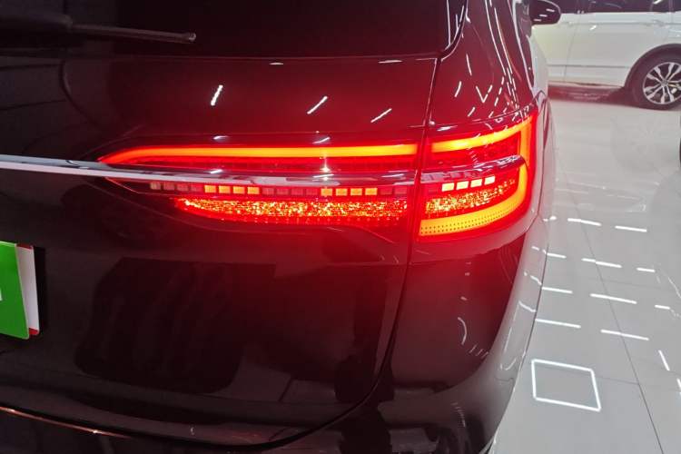 Used Volkswagen Viloran 2022 380TSI Prestige Edition
