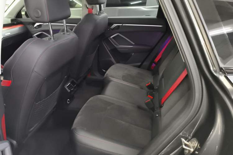 Used Audi Q3 2021 40 TFSI Fashion Dynamic Model
