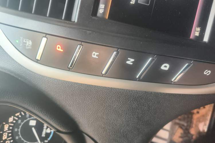 Used Lincoln MKC 2016 2.0T Two-Wheel Drive Luxury Edition Gear Lever