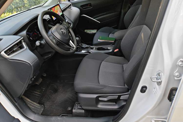 Used Toyota FRONTLANDER 2023 2.0L CVT Leading Edition