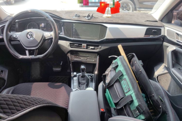 Used Volkswagen Tayron 2022 280TSI Two-Wheel Drive Luxury Smart Connectivity Version Center Console