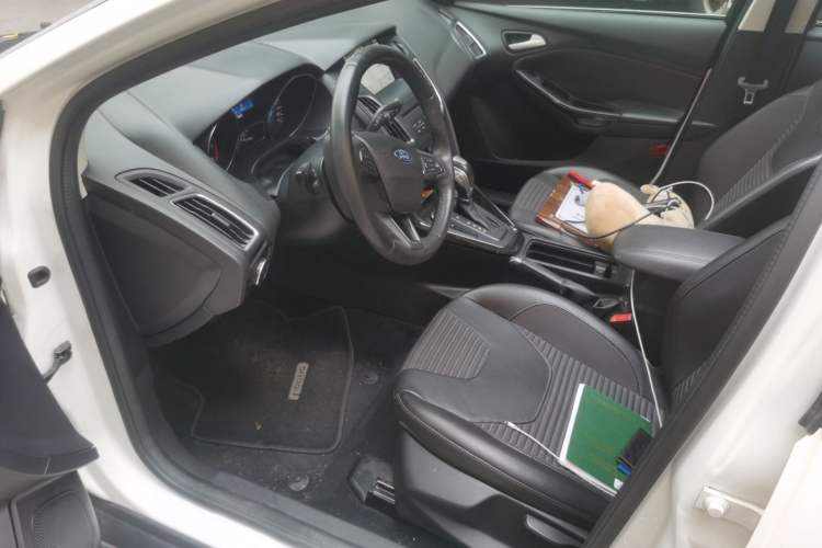 Used Ford Focus 2017 Hatchback EcoBoost 180 Automatic Elite Model Left Front Seat