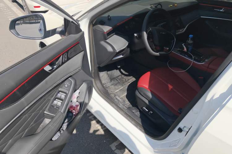 Used Dongfeng Aeolus Yixuan MAX 2021 1.5T Ultra-Stylish Trendsetter Edition