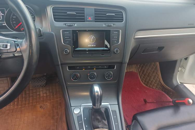 Used Volkswagen Golf 2016 230TSI Automatic Luxury Version