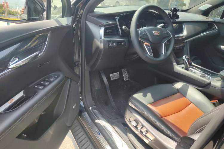 Used Cadillac XT5 2022 2.0T Two-Wheel Drive Luxury Version
