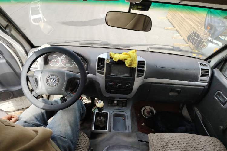 Used Foton Scenic 2014 2.2L Express Classic Long-Wheelbase Low-Roof 491EQ4
