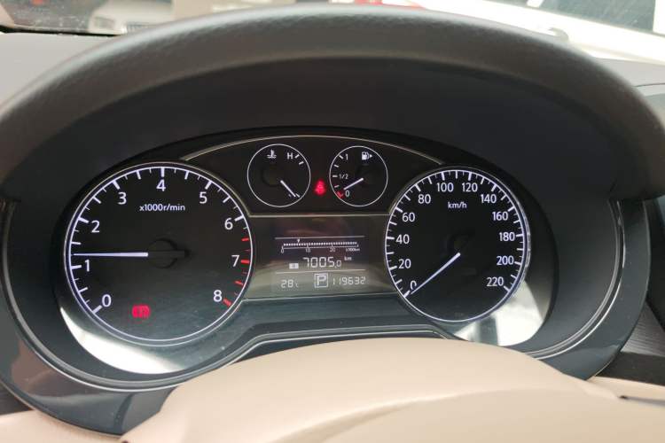 Used Nissan Tiida 2011 1.6L CVT Comfort Model