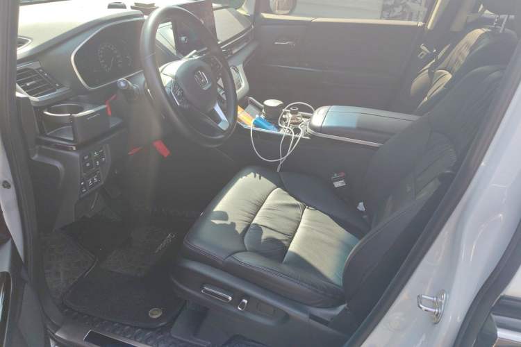 Used Honda Elysion 2024 2.0L eHEV Luxury Edition Left Front Seat
