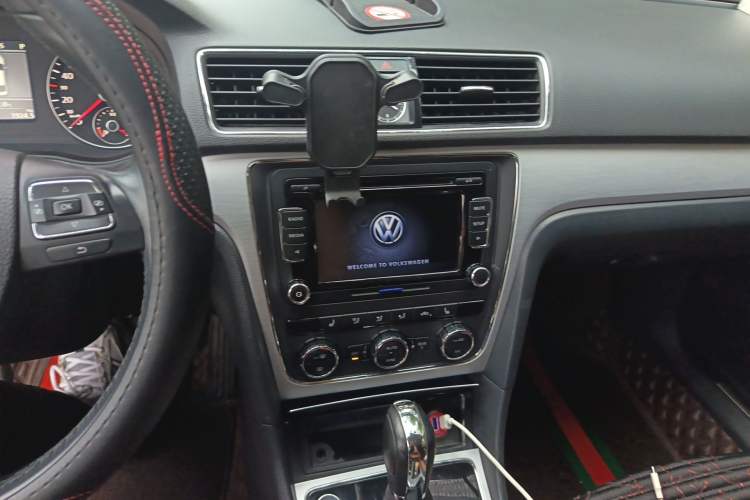 Used Volkswagen Passat 2015 1.8TSI DSG Prestige Edition