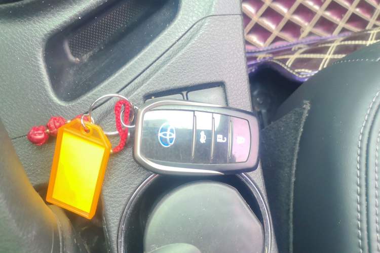 Used Toyota Corolla 2017 Revised Dual-Engine 1.8L E-CVT Leading Edition Vehicle Key