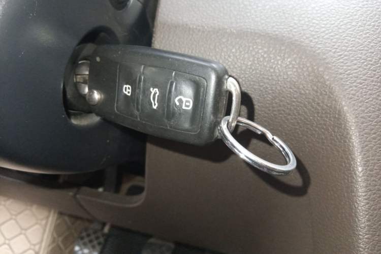 Used Volkswagen Bora 2014 1.6L Manual Comfort Model Vehicle Key