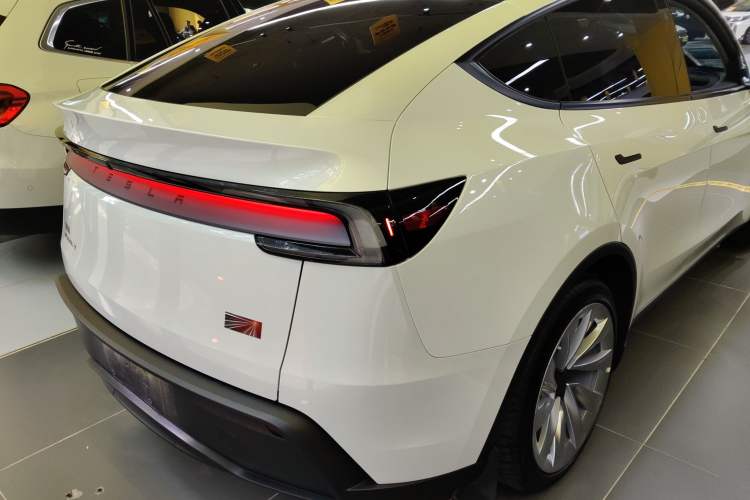 Used Tesla Model Y 2025 Rear-Wheel Drive First Edition