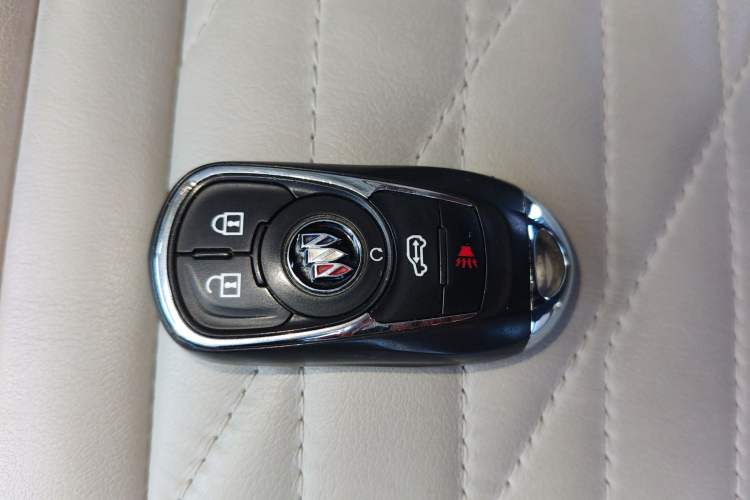 Used Buick GL8 2023 Land Executive Class Smart Enjoyment Model