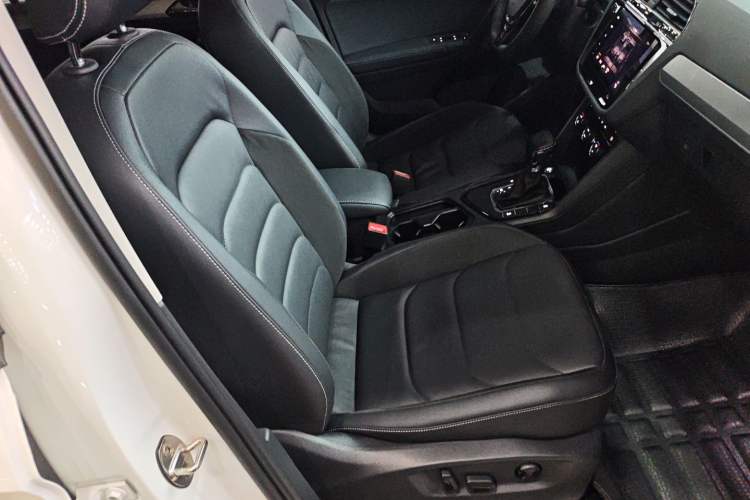 Used Volkswagen Tiguan L 2021 330TSI Automatic Two-Wheel Drive Smart Edition
