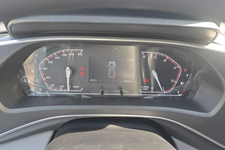 Used SAIC MAXUS Xintu V80 2024 Facelift Aoyuntong 6MT Short Wheelbase Mid-Height Version 147 Ps 5/6 Seats Instrument Cluster